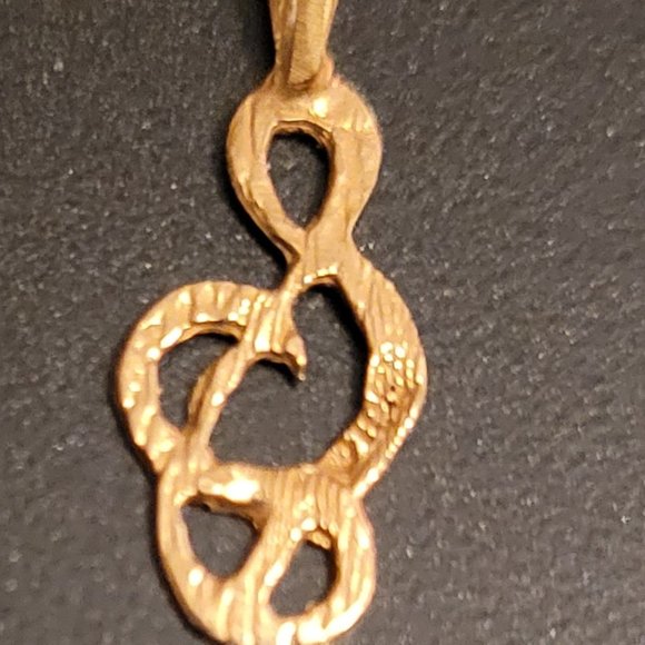 COPY - 10K Gold Treble Clef Pendant - Picture 2 of 4
